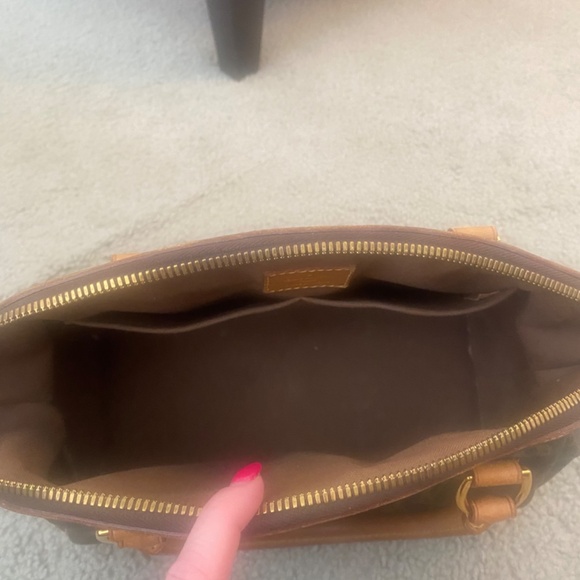 Louis Vuitton purse - Picture 5 of 7